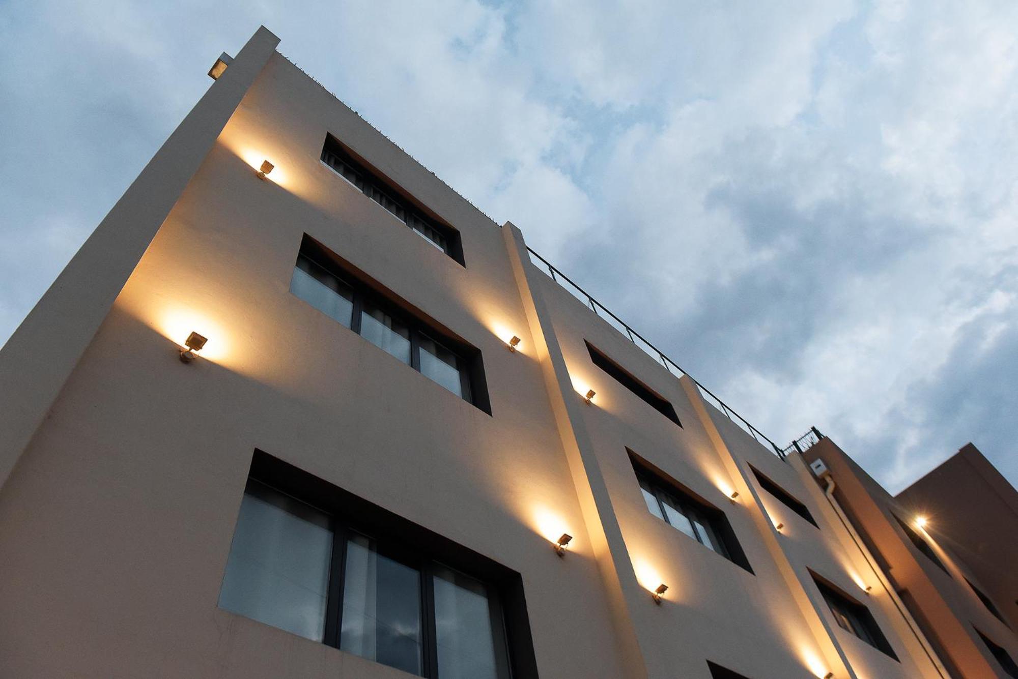 Nosy Manga - Hotel Ivato Airport أنتاناناريفو المظهر الخارجي الصورة